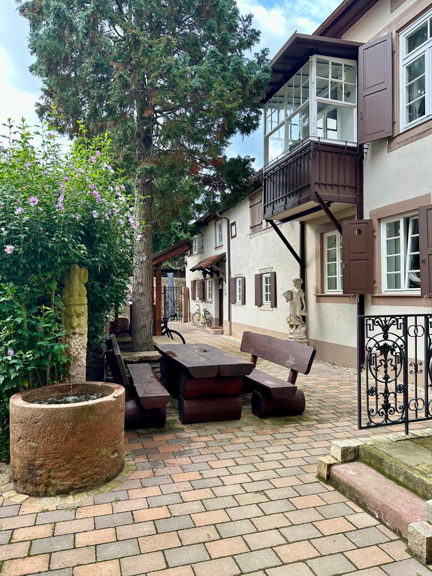Exklusives Haus, Ruhig Gelegen Im Innenhof, Zentral, Lichtdurchflutet Zustellbett,Babybett Bei Bedarf Karlsruhe Exterior foto